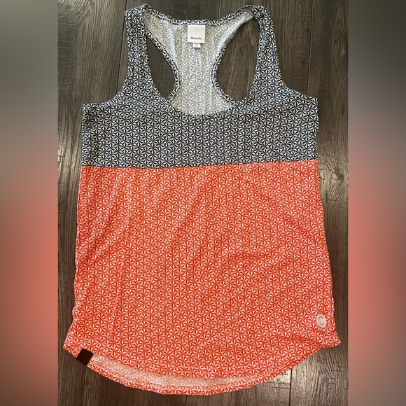 Bench razor back tank xs NWOT - Picture 3 of 6